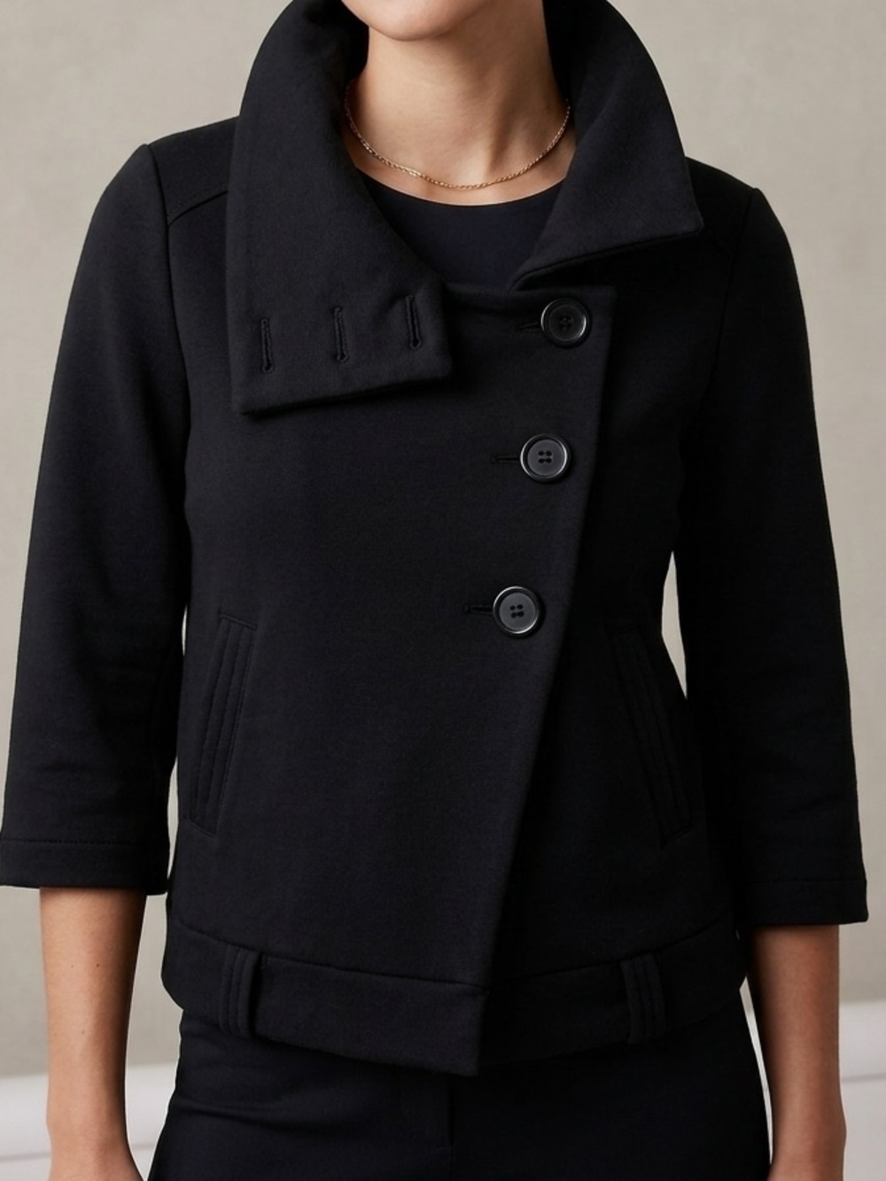 Aritzia Community Short Jacket